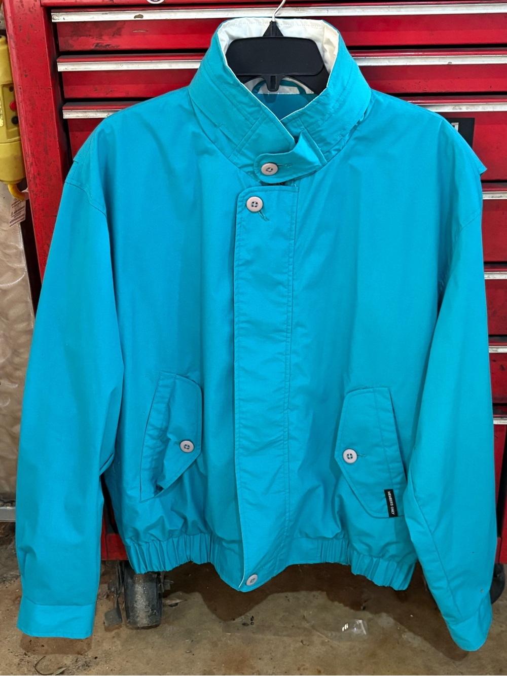 Members only jacket men’s size Medium #colorful#membersonly#golf#hood#likenew